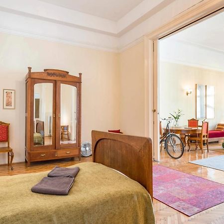 Stunning Spacious Art Nouveau Apart , Grand Piano Leilighet Budapest Eksteriør bilde