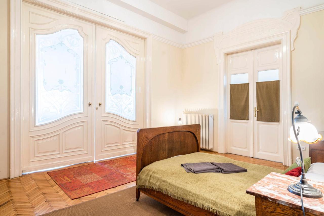 Stunning Spacious Art Nouveau Apart , Grand Piano Leilighet Budapest Eksteriør bilde