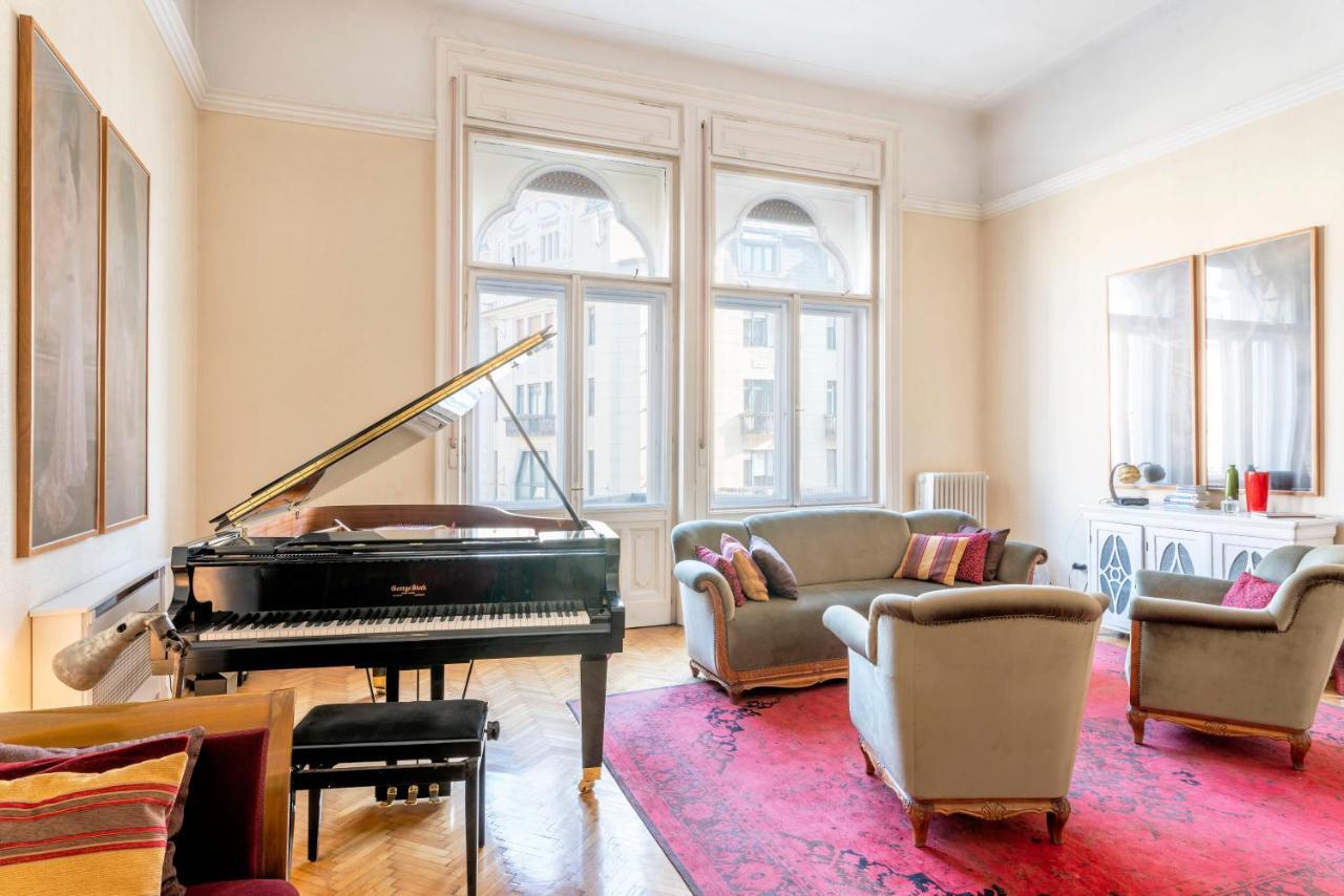 Stunning Spacious Art Nouveau Apart , Grand Piano Leilighet Budapest Eksteriør bilde
